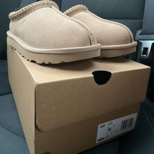 Ugg Tasman slippers
